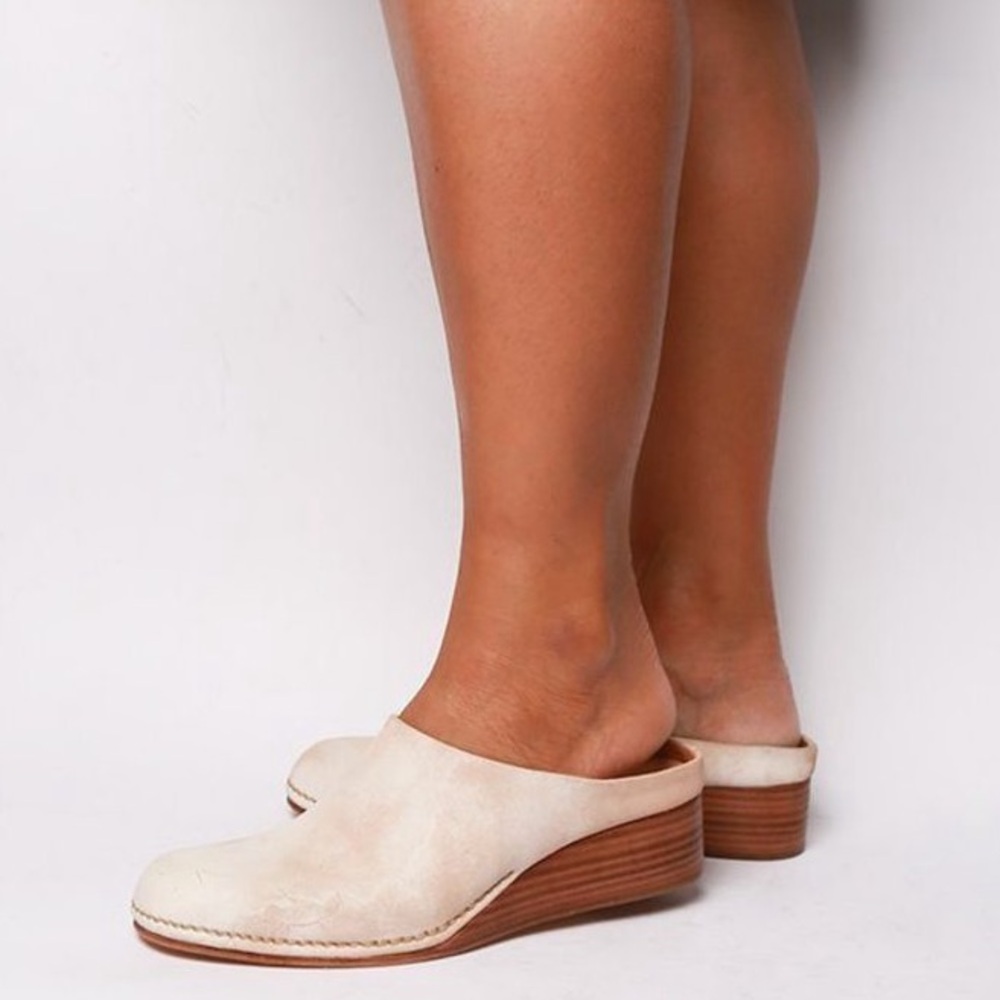 FEIT Ceremonial Wedges in Raw White, 39